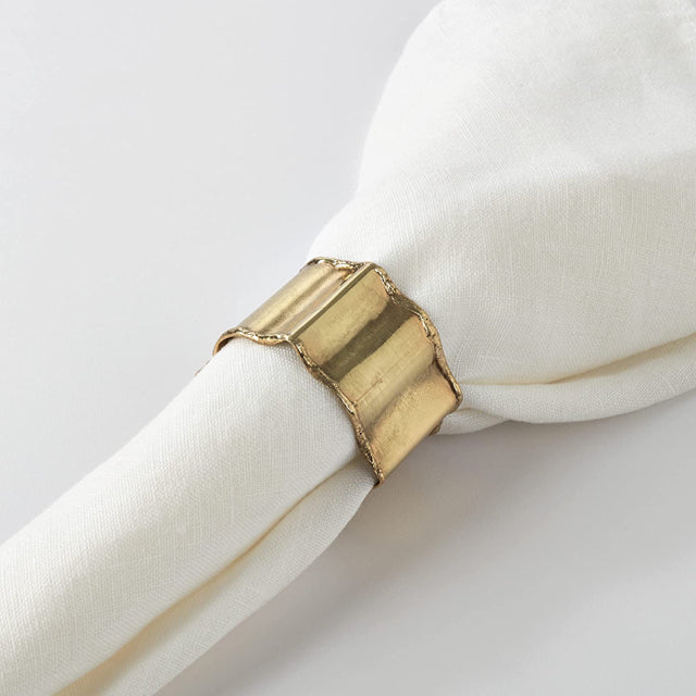Set of 4 Gold Classic Design Napkin Rings