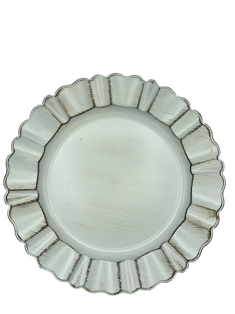 Set of 4 Ivory Ruffled Chargers
