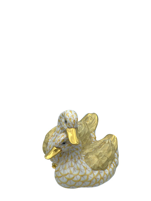 Herend Hand-Painted Butterscotch Fishnet Duck Pair with 24K Gold Accents