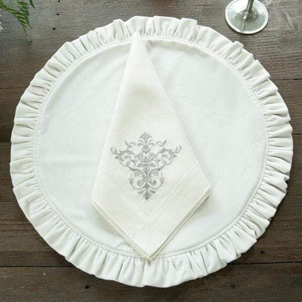 Set of 4 Round Ruffle Velvet Cream Placemats